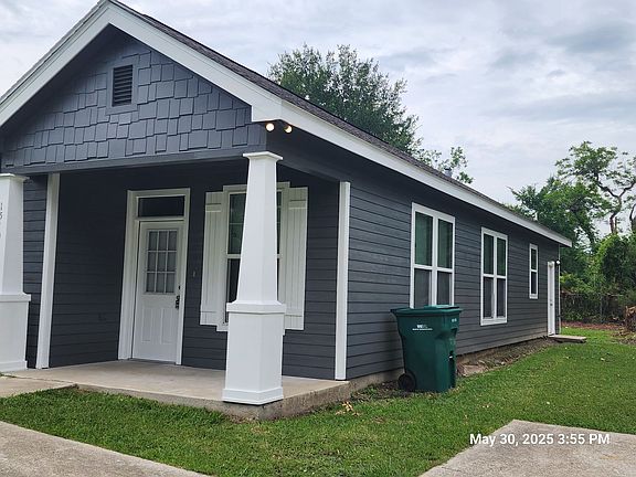 2nd image of 1510 W Curtis Ave