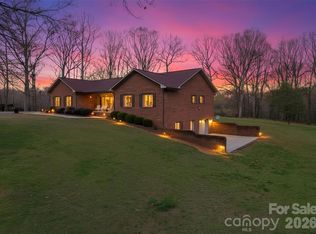 328 Davidson Ct, Taylorsville, NC 28681