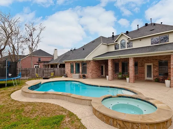 8812 Snowy Owl Loop, Missouri City, TX 77459