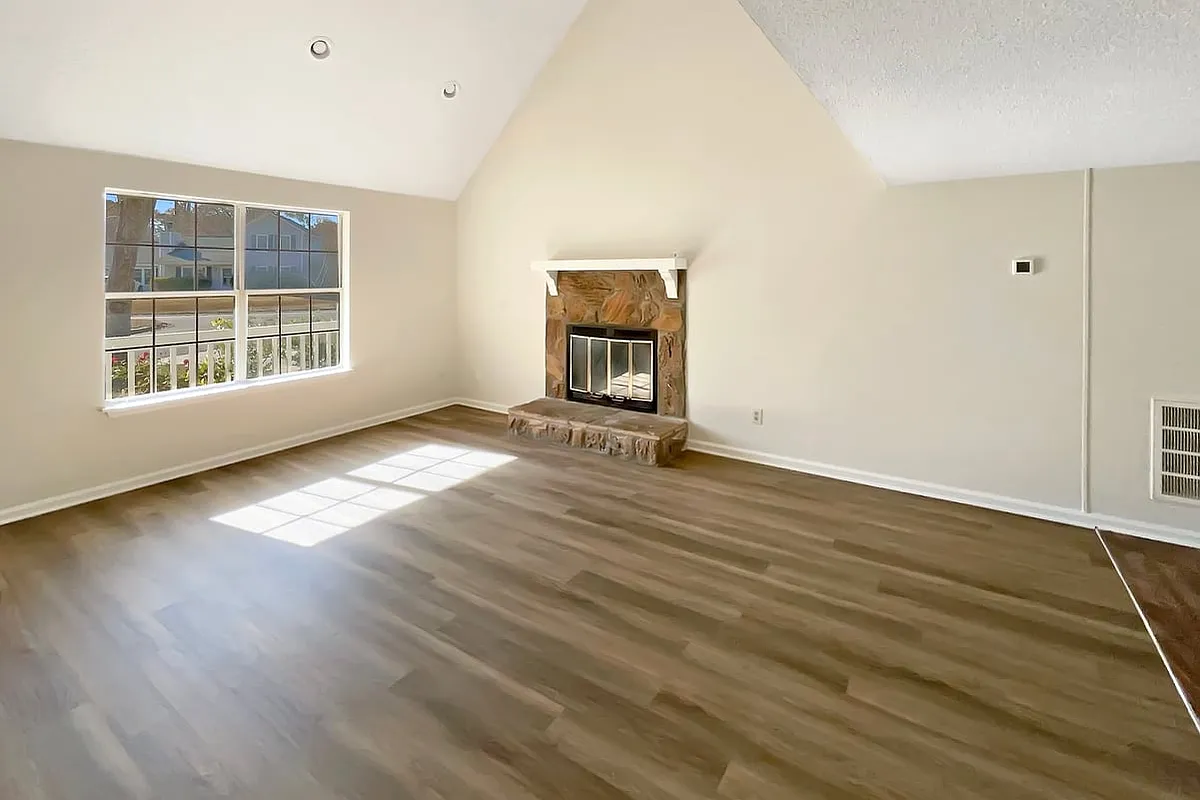 Building Photo - 142 Blueridge Trl