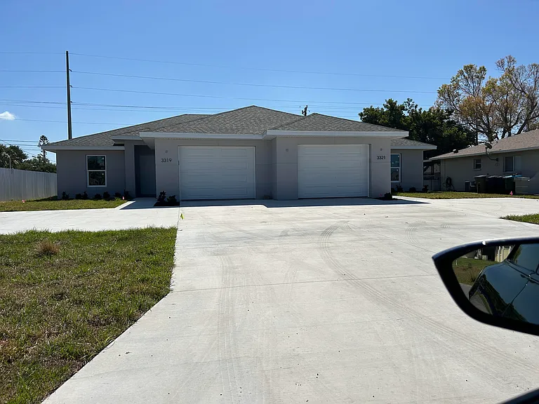 521 SW 8th Pl — Photo 1