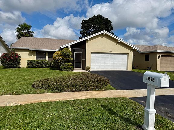 2nd image of 10633 Greenbriar Court