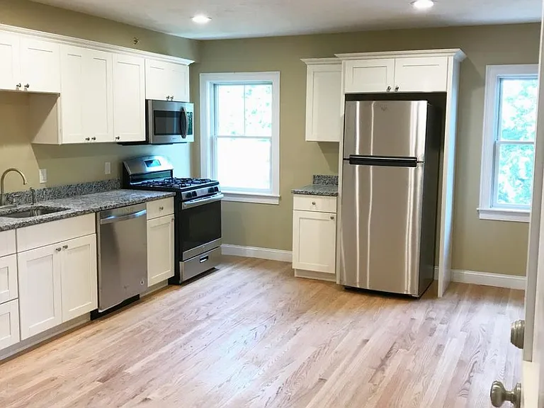 8 Mechanic St #1 — Photo 3