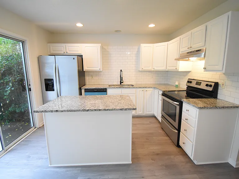 12563 Bluestem Ln — Photo 8