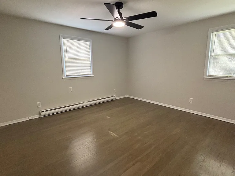 2 Cedar Grove Rd #4 — Photo 3