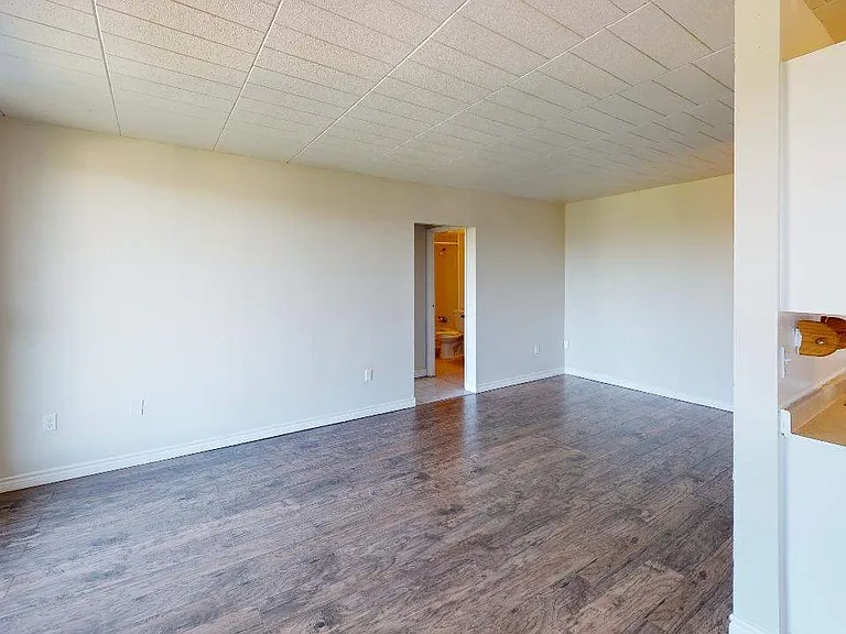 475 Bruce Ave — Photo 4