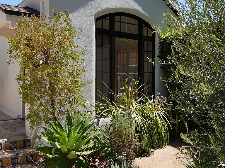 1020 N La Jolla Ave #1020 — Photo 2