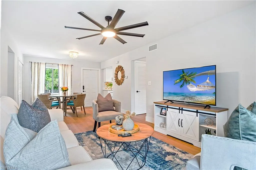 2 bed, 2.0 bath, 825 sqft, $3,200 — Photo 1