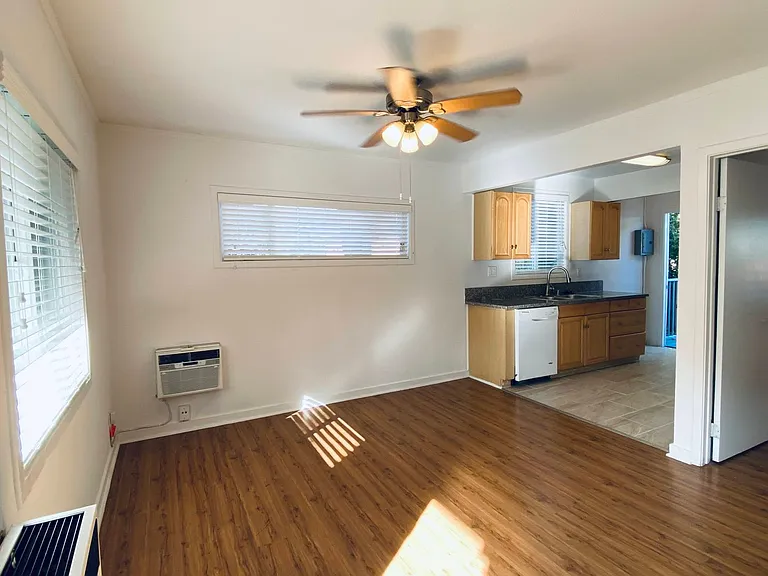 1685-1697 N Summit Avenue 109 #137 — Photo 5