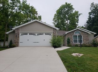 2306 Deerwood Dr, Fort Wayne, IN