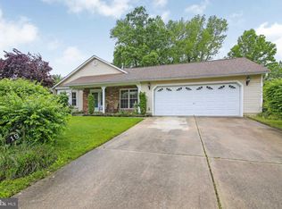 19 Marsham Dr, Marlton, NJ 08053