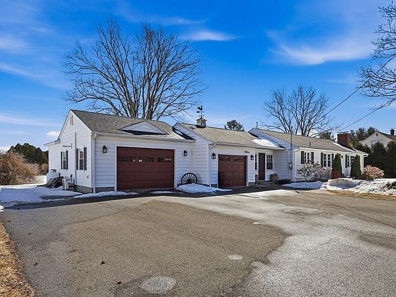 3rd image of 27 River Dr