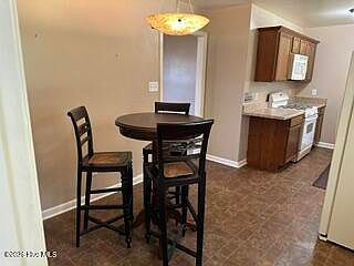 2nd image of 2915 Monroe Drive