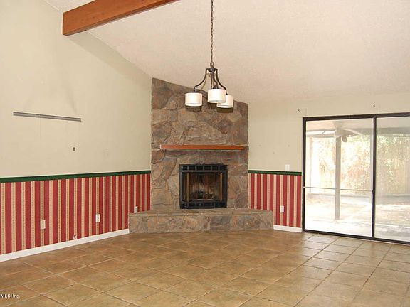 5th image of 10321 ARROW LAKES Drive E