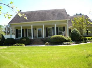 1566 Cave Spring Rd, Owens Cross Roads, AL 35763