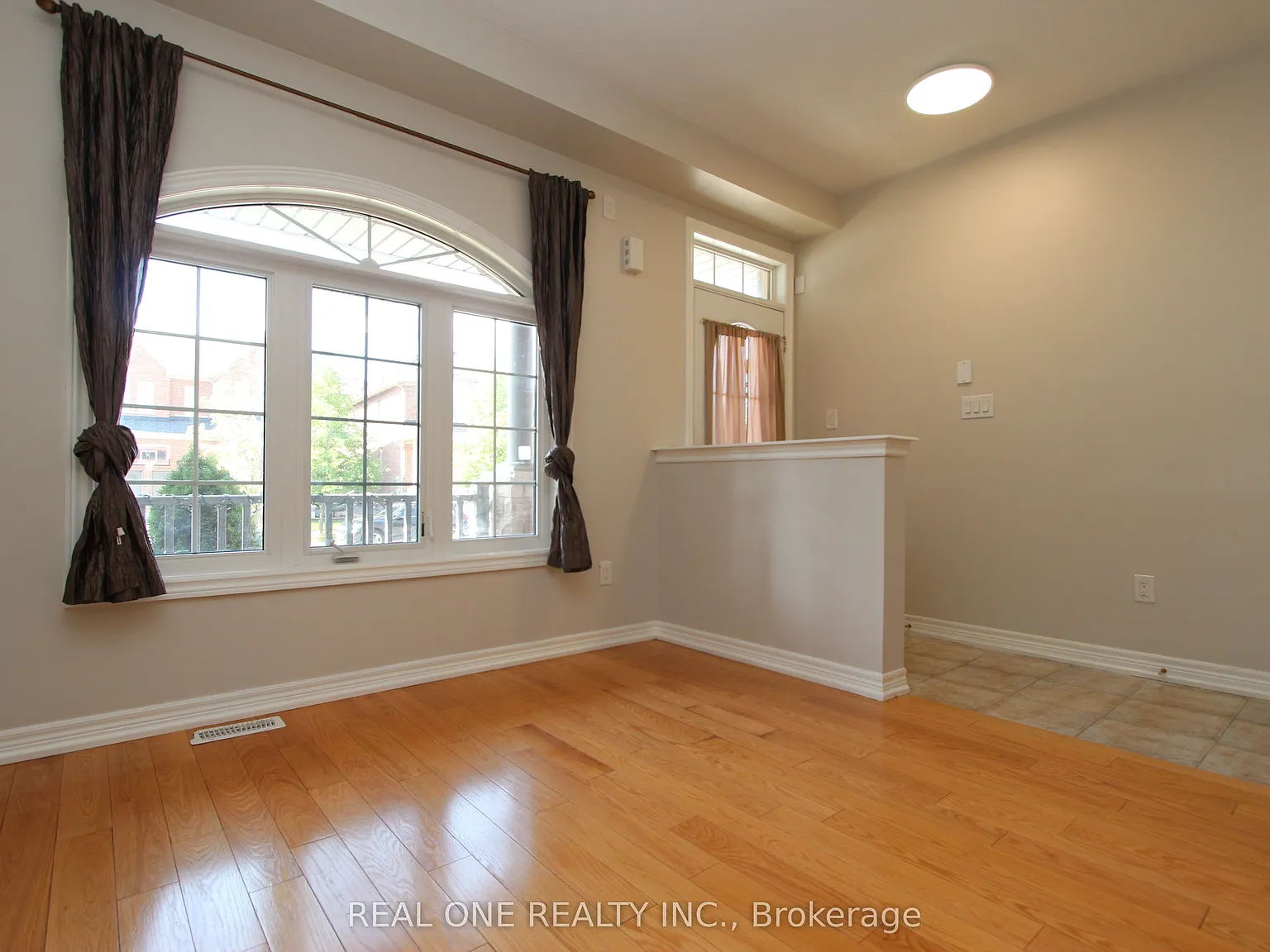 3 bed, $3,300 — Photo 2