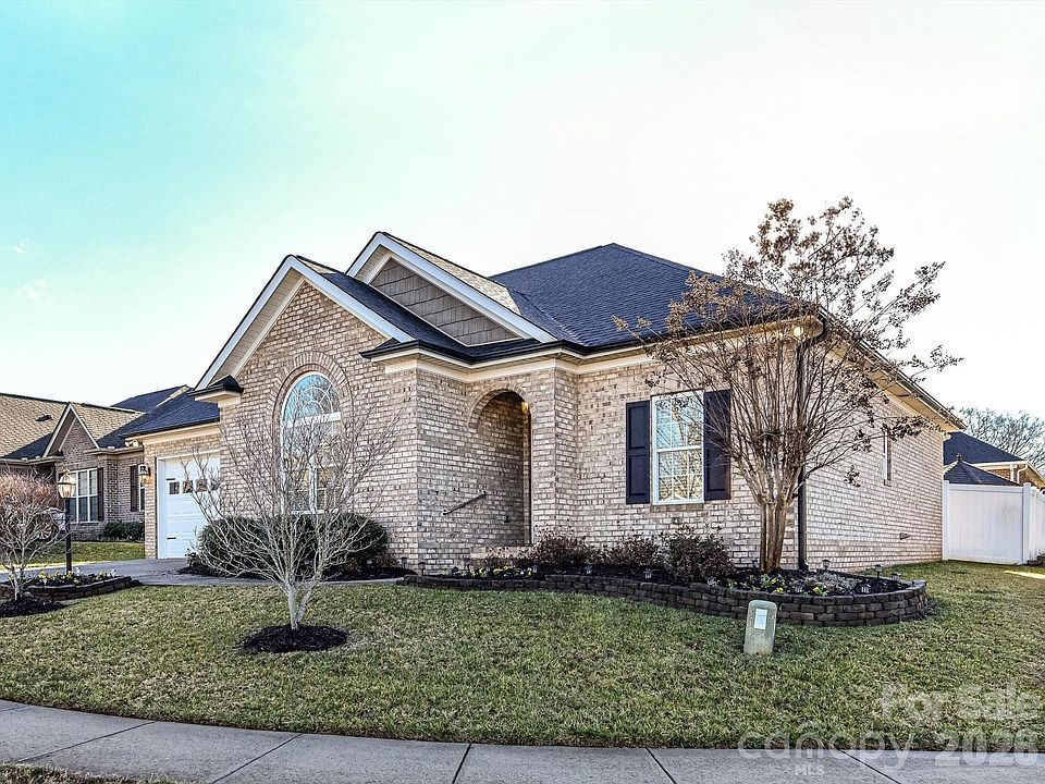 1st image of 257 Lagoda Dr
