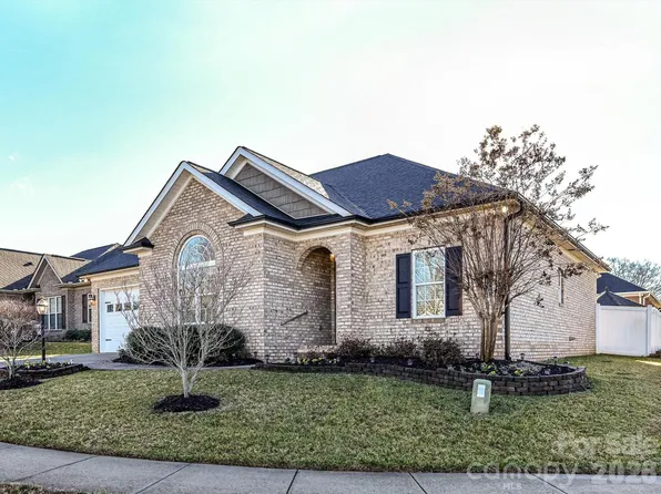 257 Lagoda Dr, Locust, NC 28097