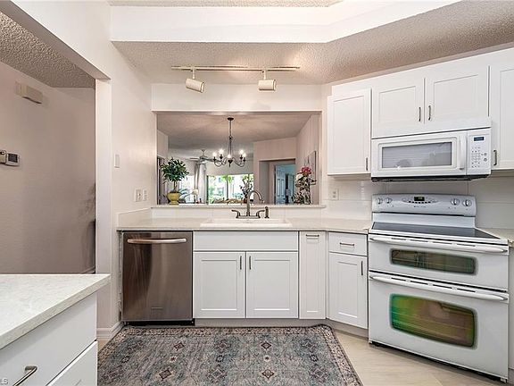 4th image of 1018 Woodshire LN #A101
