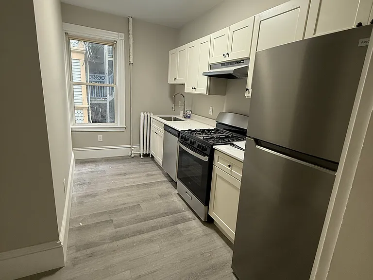 4 Pleasant Ave #1 — Photo 1
