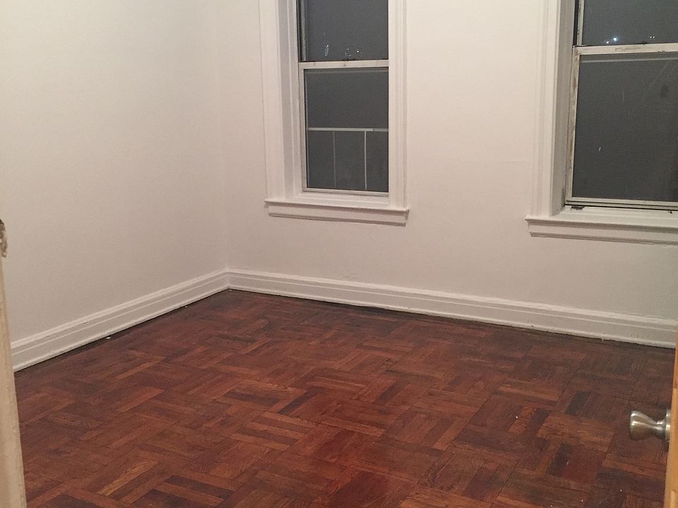 2nd image of 3052 34th St