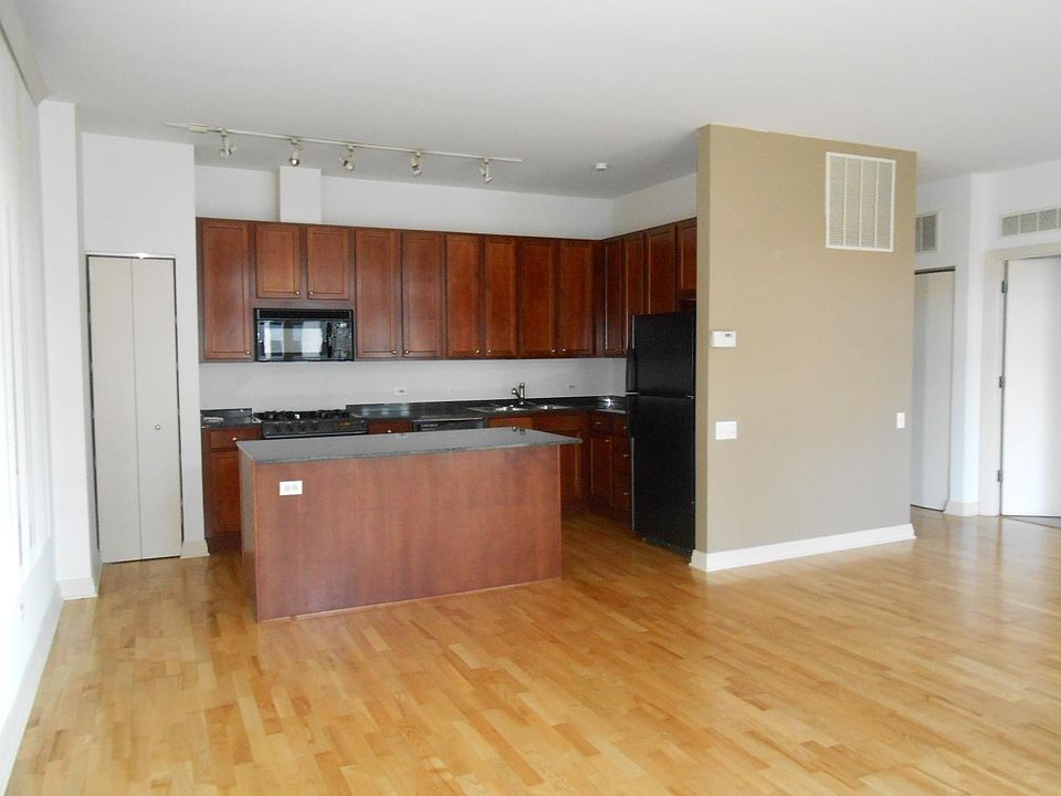 1st image of 333 N Jefferson St #30FF