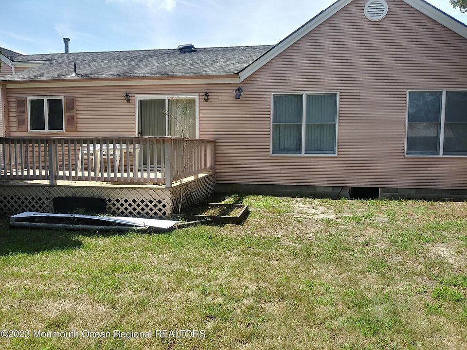 2nd image of 101 Brookwood Lane