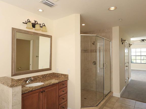 5th image of 7612 Lake Vista Ct Unit 308