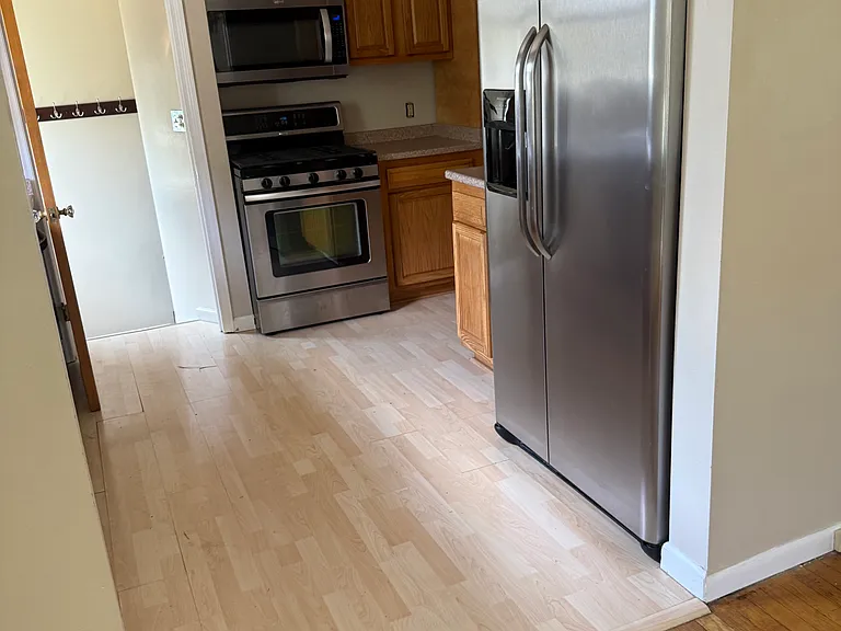 24305 Carlysle St — Photo 4