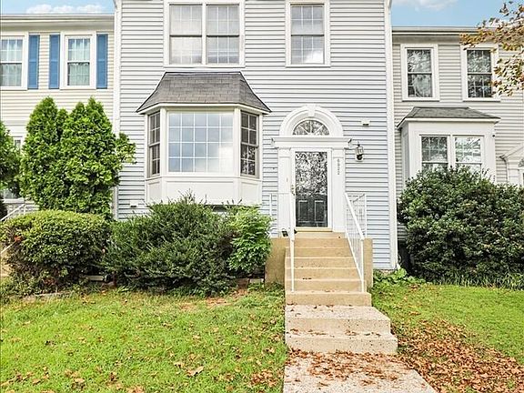 3rd image of 6922 Compton Ln