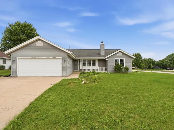 124 Small Farm ROAD, Mukwonago, WI 53149