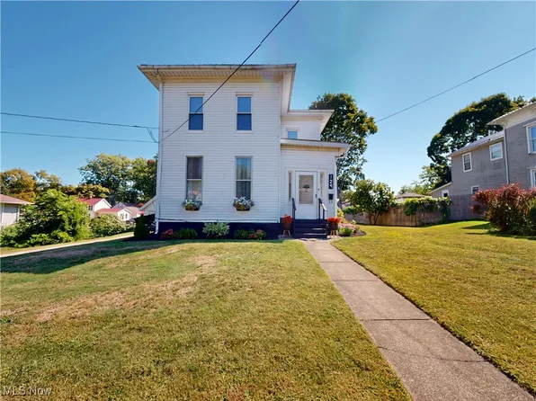 129 S Cedar St, Geneva, OH 44041