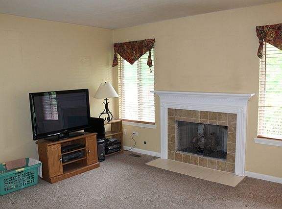 4th image of 1509 Meadowsedge Ln