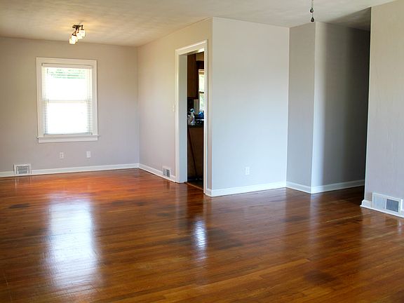 Living Room/Dining Room