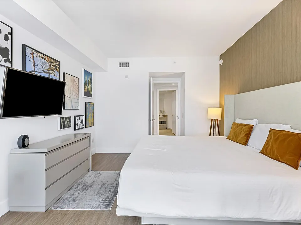 4111 S Ocean Dr #10-ID1049816P