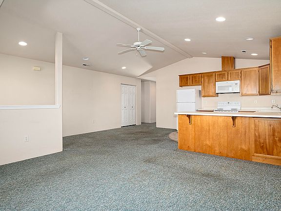 4th image of 2524 Parkwood Village Ln