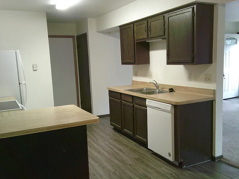 2 bed, 1.5 bath, $1,250 — Photo 2