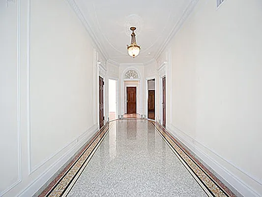 Sold by Sotheby's International Realty | media 6
