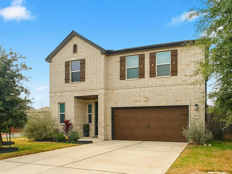 1506 Dragonfly Loop — Photo 1
