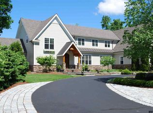 42 Turner Ln, Loudonville, NY 12211