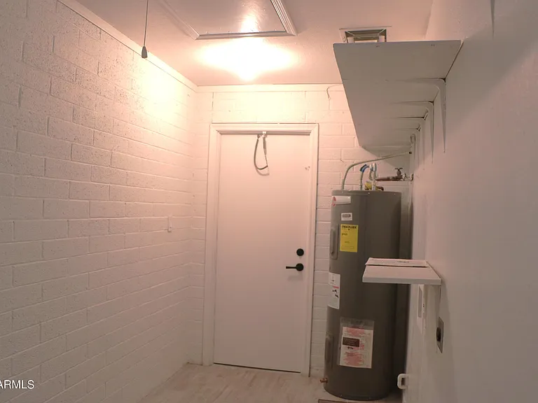 3544 W Charleston Ave — Photo 15