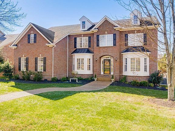 2nd image of 3029 Oxford Glen Dr