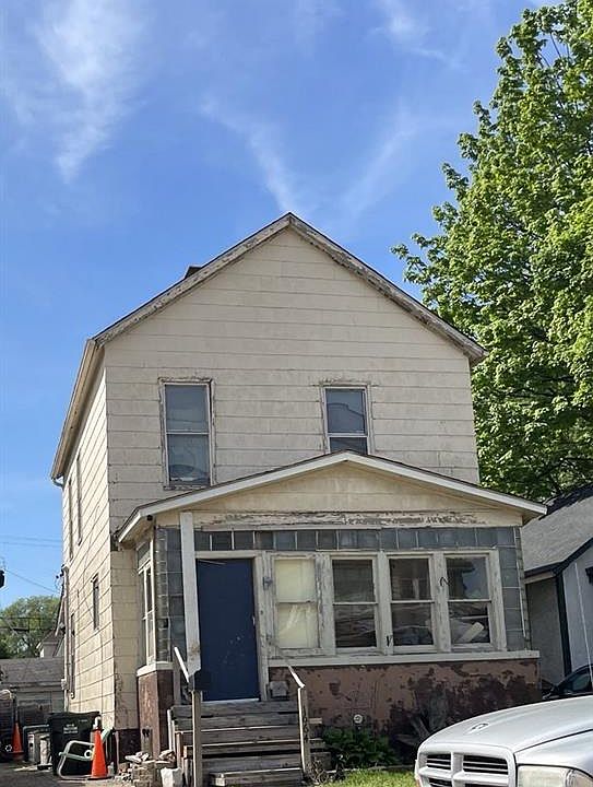 1st image of 1664 5th St