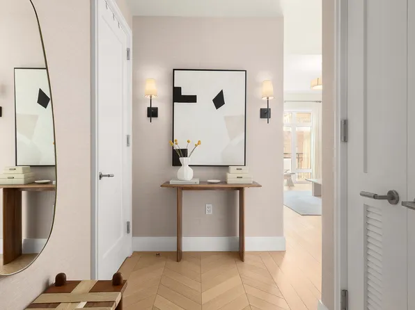 200 East 83rd Street image 5 of 25