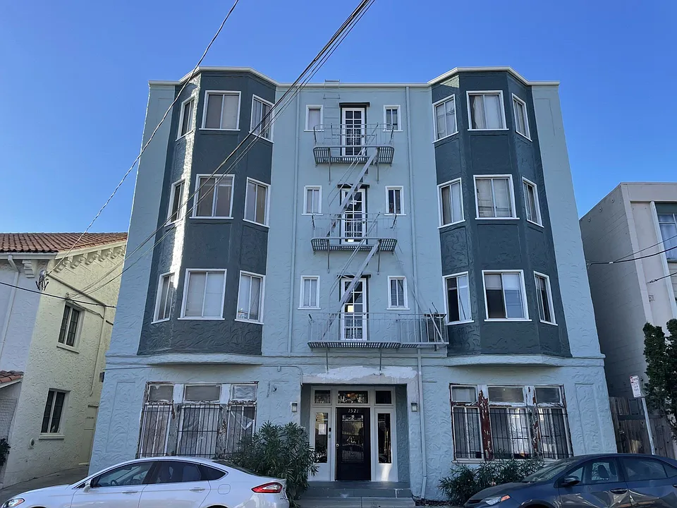 1521 3rd Avenue