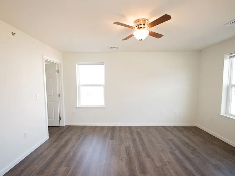Apartments On Main — Photo 137
