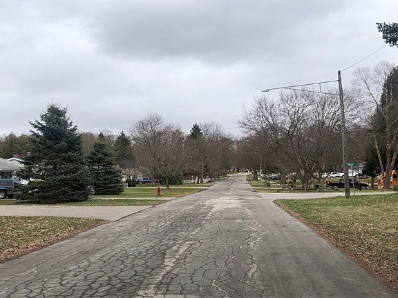 5th image of 210 7th St