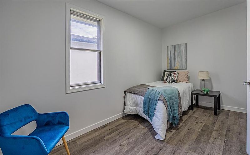 Winnipeg Apartment for rent - 3 Bedrooms — photo 11