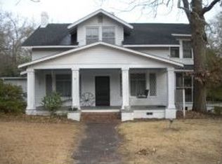 212 Chesnut St, Camden, SC 29020