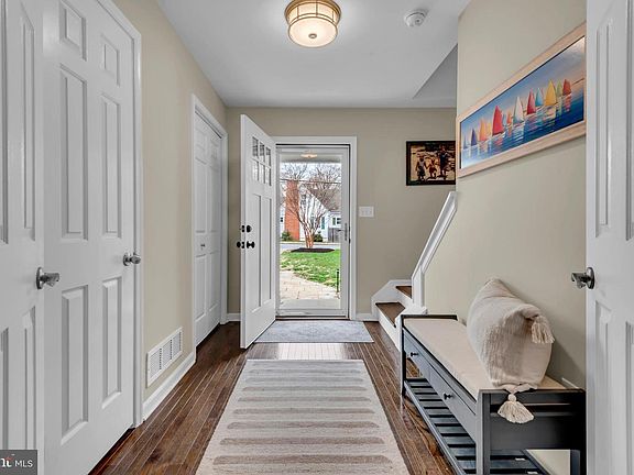 5th image of 202 Glen Ave